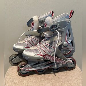 🎉 Women’s rollerblades size 8 with new safety pads! - excellent condition